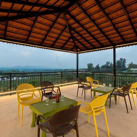 Stayvista'S Harvest Haven - Pool-View Villa With Deck & Machan Near Sula Nashik Exterior foto